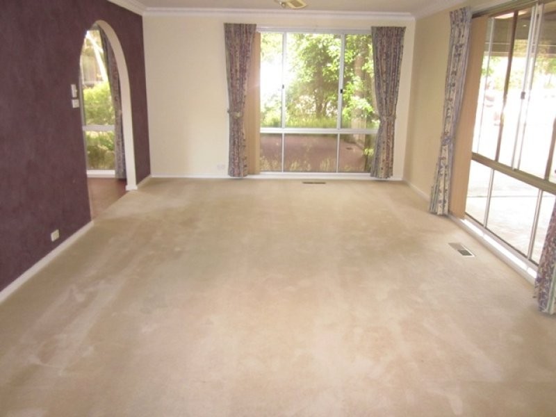 15 Mackie Crescent, Stirling ACT 2611