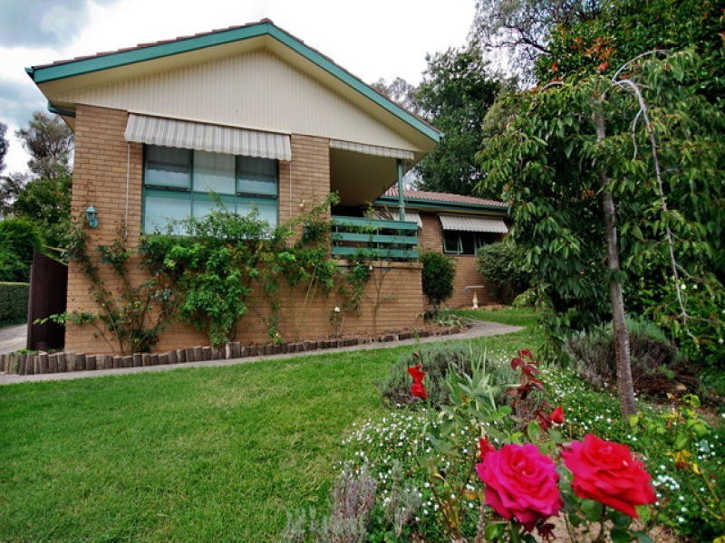 25 Berne Crescent, Macgregor ACT 2615