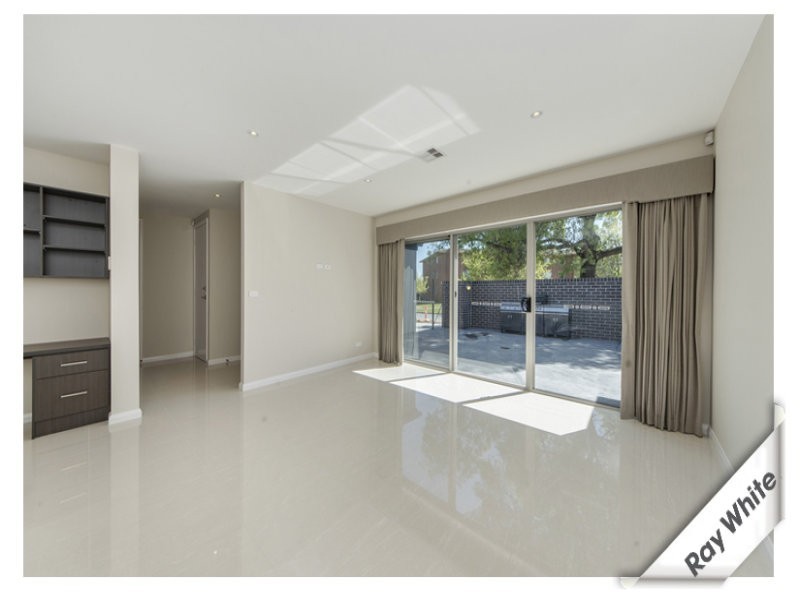 40 Coxen Street, Hughes ACT 2605