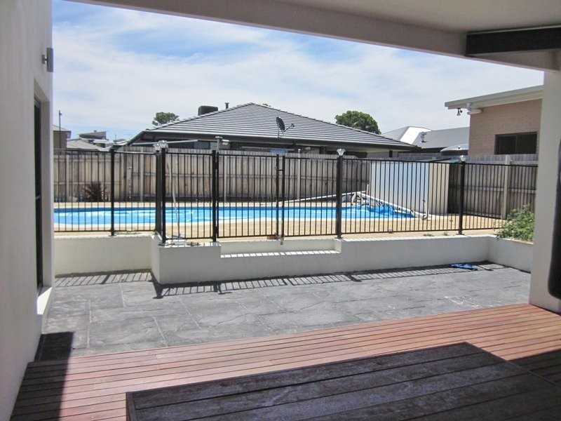 5 Doris Turner Street, Forde ACT 2914