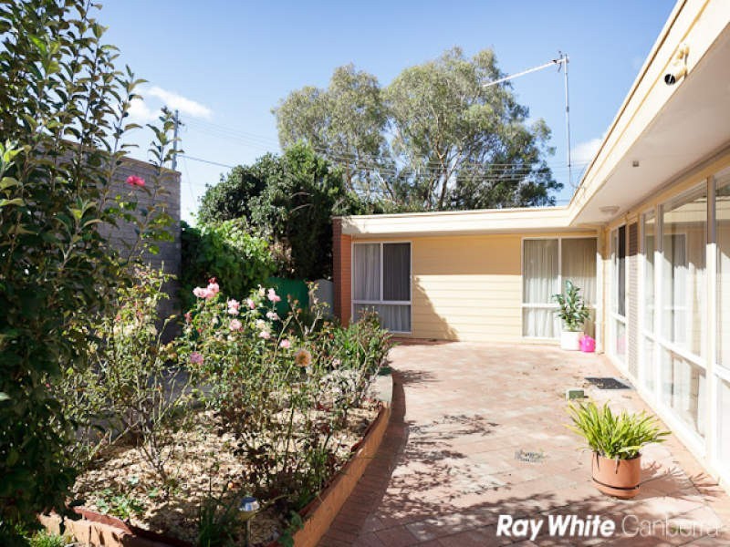 5 Cumbrae Place, Kambah ACT 2902