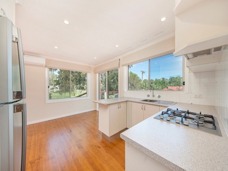 62 Kitchener Street, Hughes ACT 2605