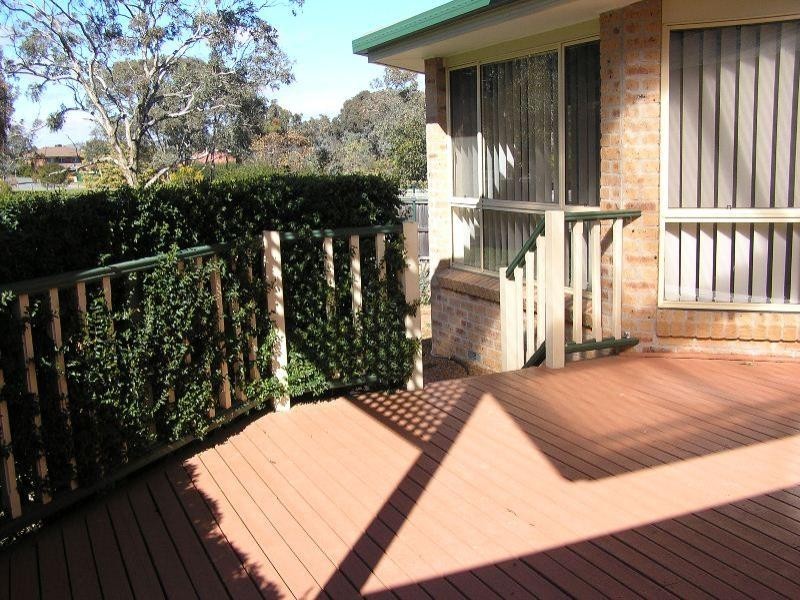 4 Halloran Drive, Jerrabomberra NSW 2619