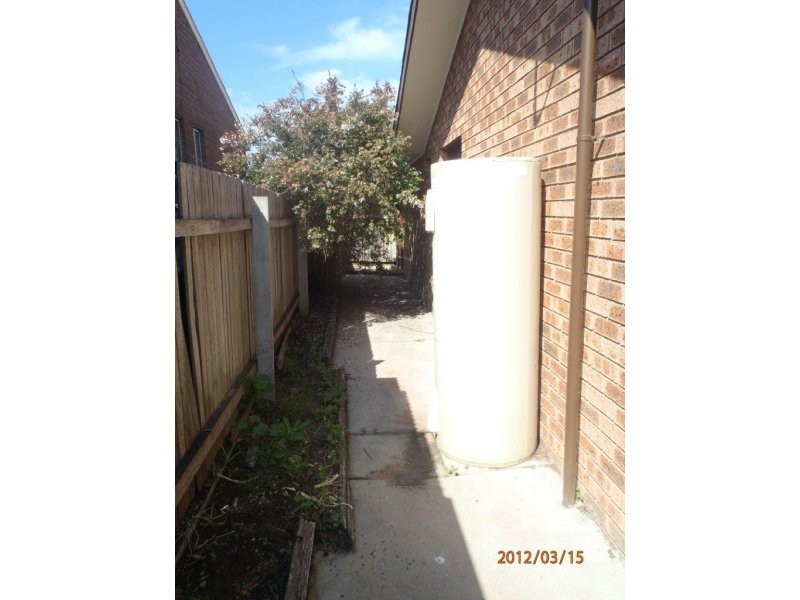 27 Thomas Hart Street, Banks ACT 2906