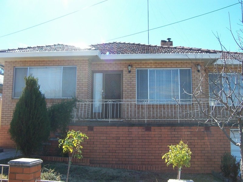 32 Gilmore Place, Queanbeyan NSW 2620