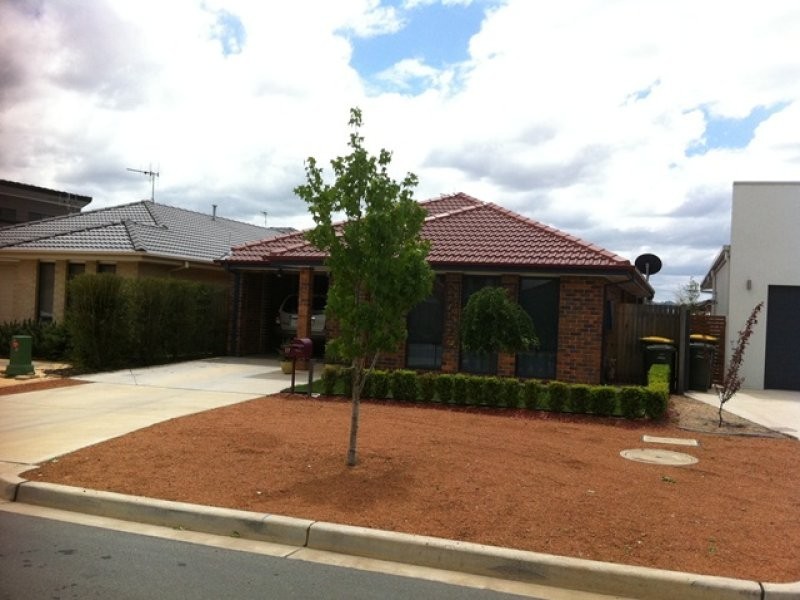 17 Ruth Bedford Street, Franklin ACT 2913