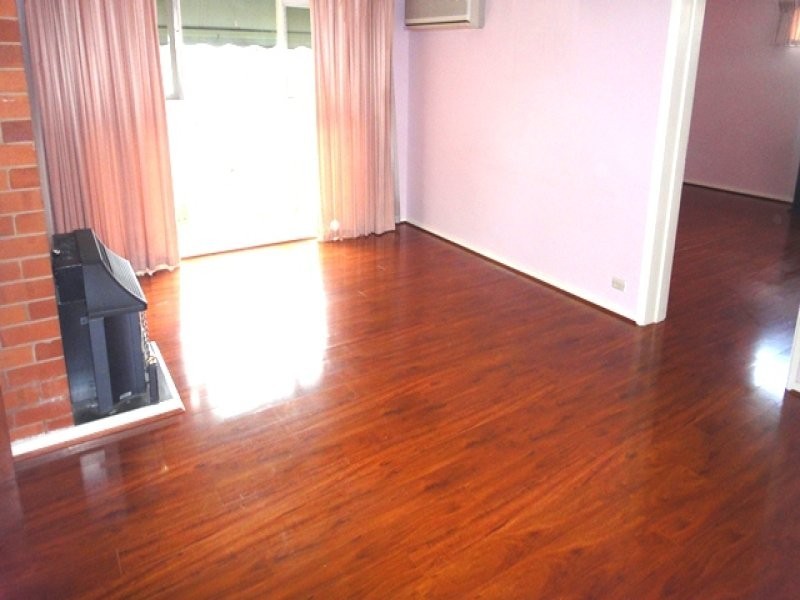 9 Bage Place, Mawson ACT 2607