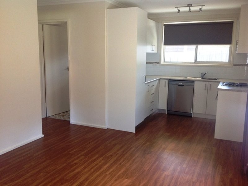 2/28 Mcinnes Street, Weston ACT 2611