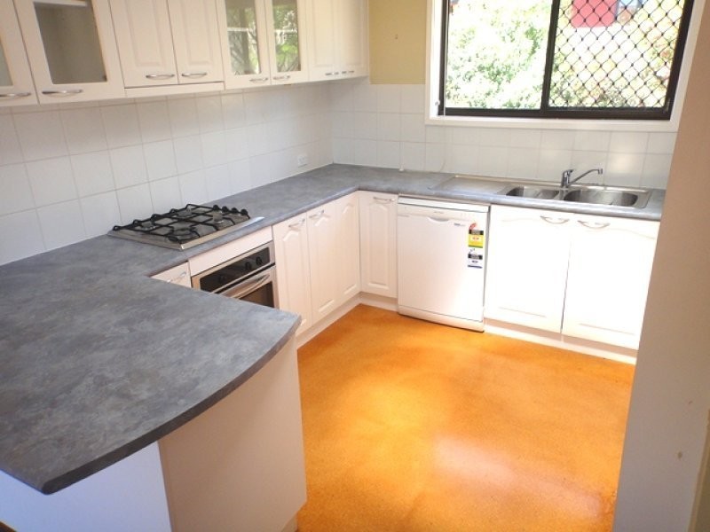 8 Guy Place, Holder ACT 2611