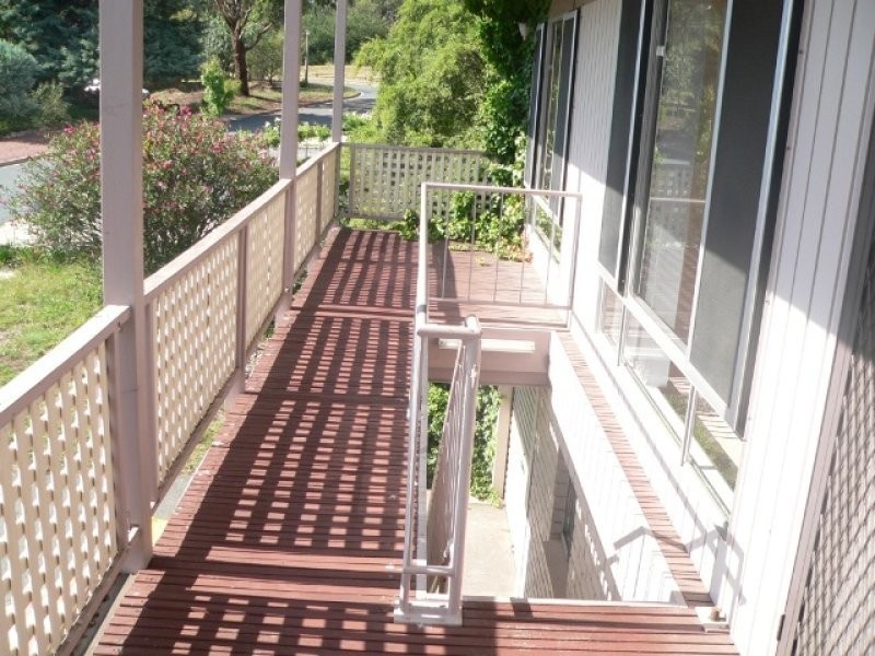 33 GLEDDEN STREET, Chifley ACT 2606