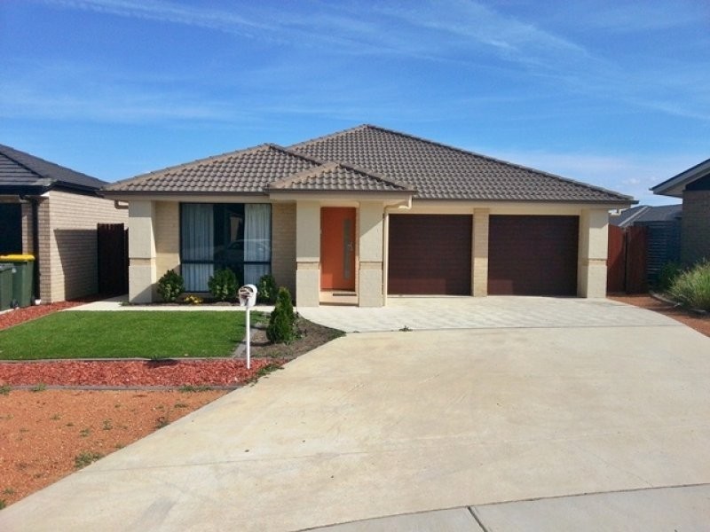 7 ELPHICK PLACE, Bonner ACT 2914