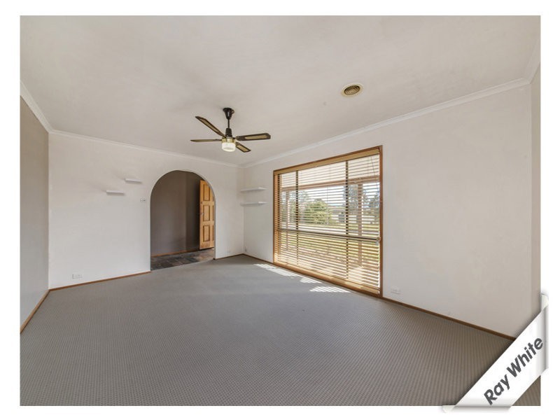 82 Rischbieth Crescent, Gilmore ACT 2905