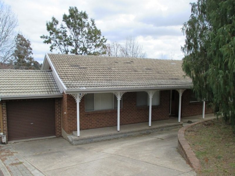 16 ROSEWORTHY CRESCENT, Farrer ACT 2607