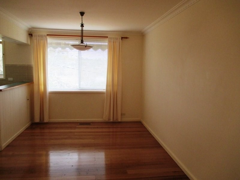 16 ROSEWORTHY CRESCENT, Farrer ACT 2607