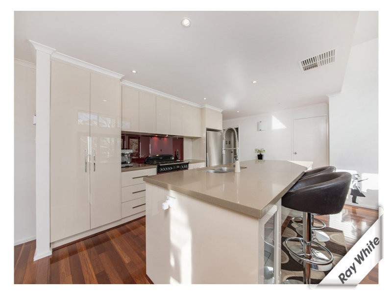 6 Gibb Place, Wanniassa ACT 2903