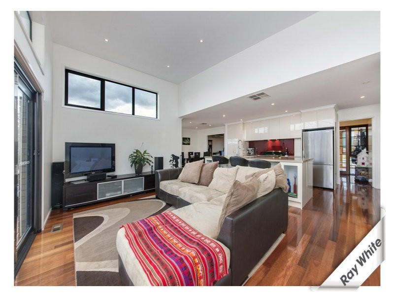 6 Gibb Place, Wanniassa ACT 2903