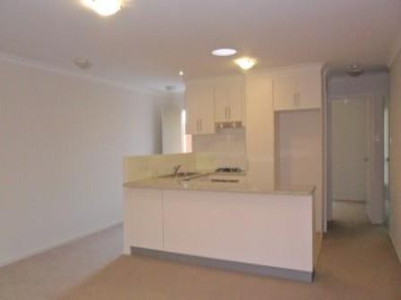 11 Stonehouse Street, Franklin ACT 2913