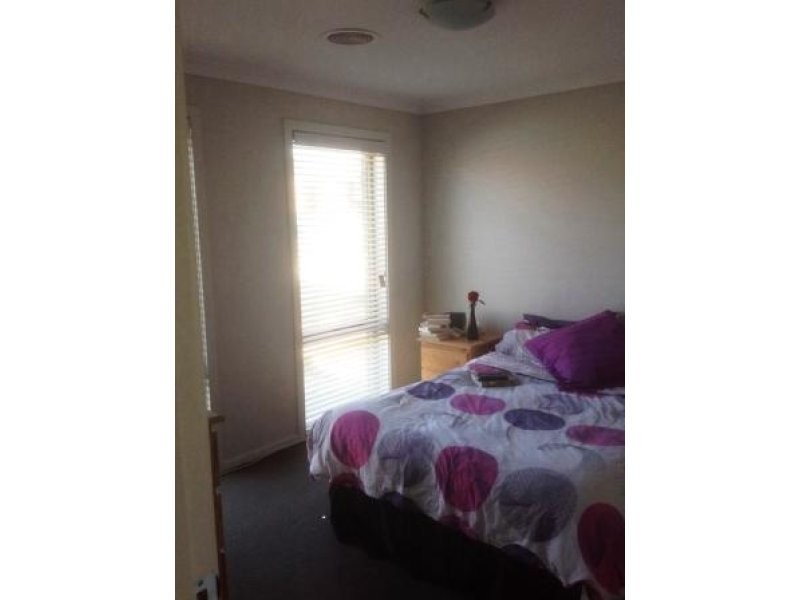 8 Maris King Street, Casey ACT 2913