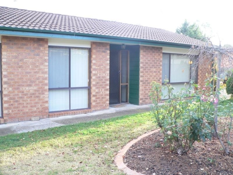 25 Australie Close, Gilmore ACT 2905