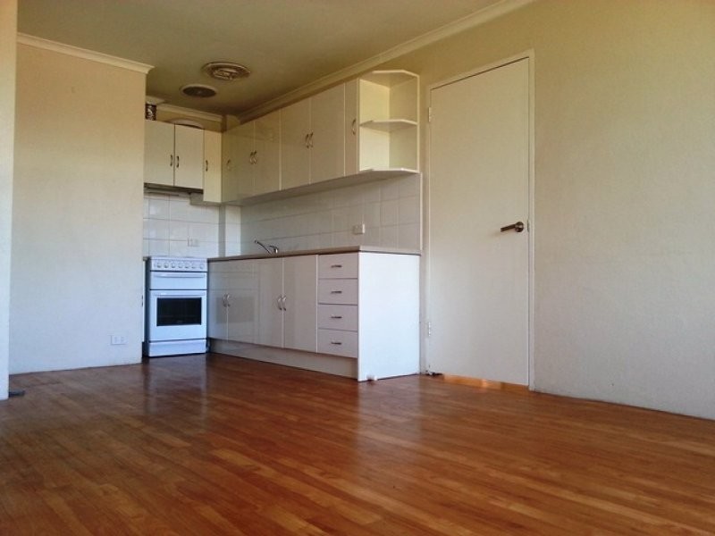 10B/52 DELORAINE STREET, Lyons ACT 2606