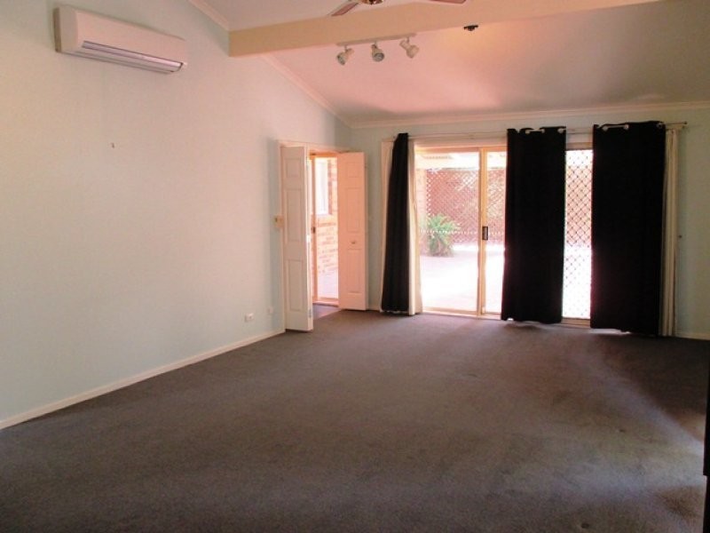 38 Mount Vernon Drive, Kambah ACT 2902