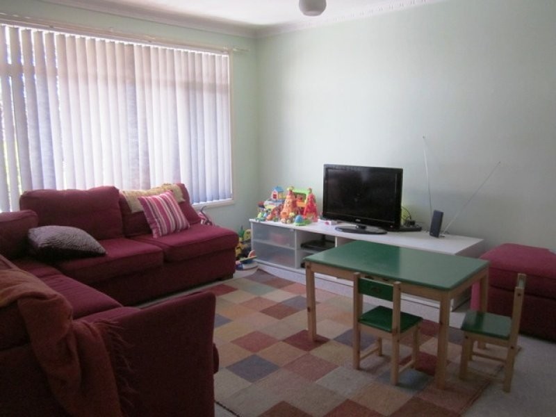 19 DOBSON Place, Watson ACT 2602