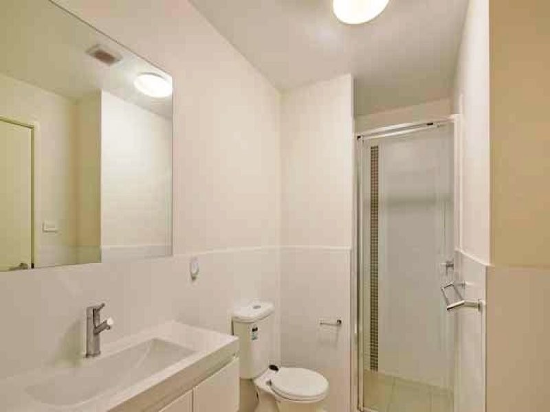 136/2 WINDJANA STREET, Harrison ACT 2914