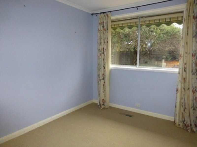26 Coane Street, Holder ACT 2611
