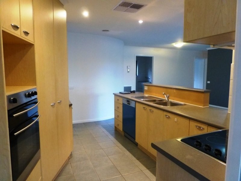 2/121 Streeton Drive, Stirling ACT 2611