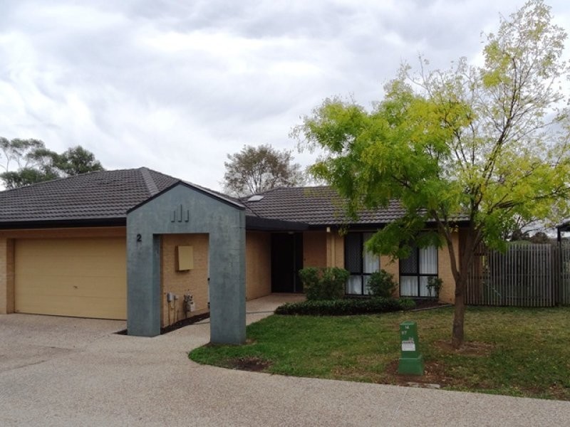 2/121 Streeton Drive, Stirling ACT 2611