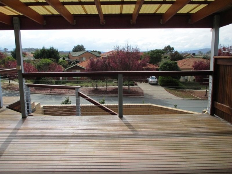 11 Burrumarra Avenue, Ngunnawal ACT 2913