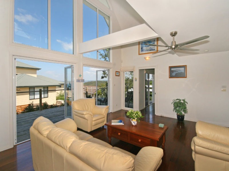 26 The Scenic Road, Killcare NSW 2257