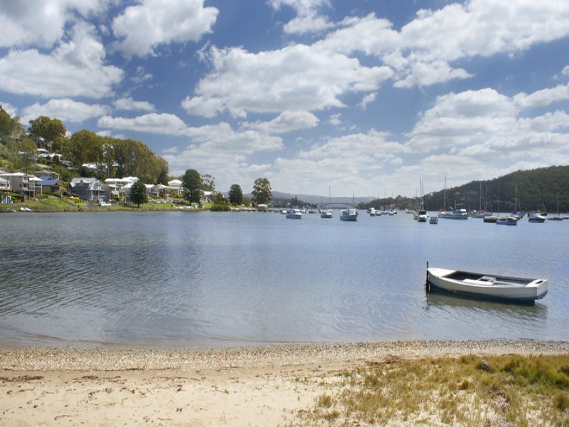 106 Araluen Drive, Hardys Bay NSW 2257