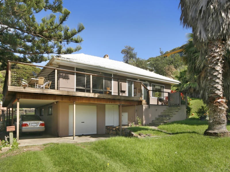 76 Beach Drive, Killcare NSW 2257