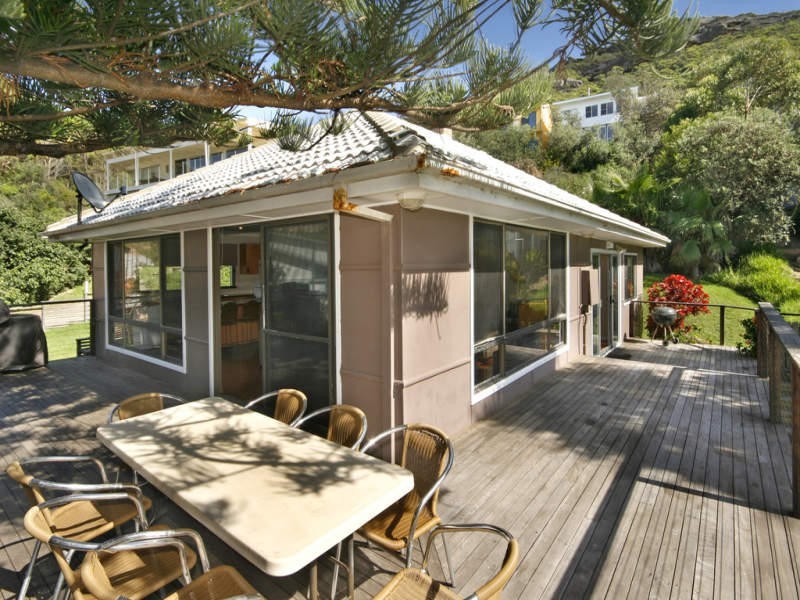 76 Beach Drive, Killcare NSW 2257