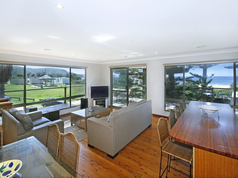 76 Beach Drive, Killcare NSW 2257