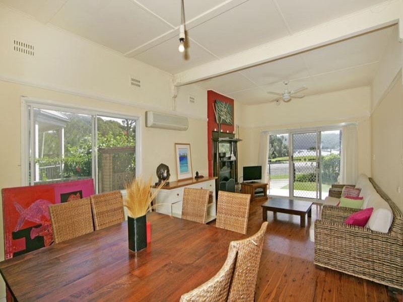 106 Araluen Drive, Hardys Bay NSW 2257