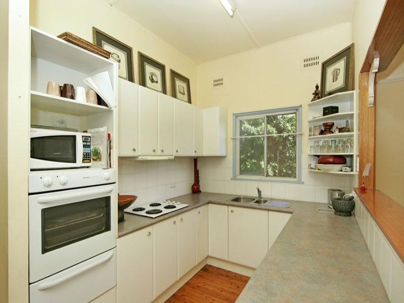 106 Araluen Drive, Hardys Bay NSW 2257