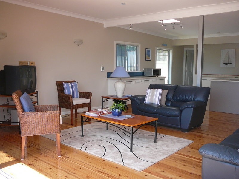 6 Pretty Beach Road, Pretty Beach NSW 2257