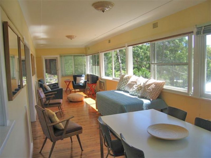 52 Heath Road, Hardys Bay NSW 2257