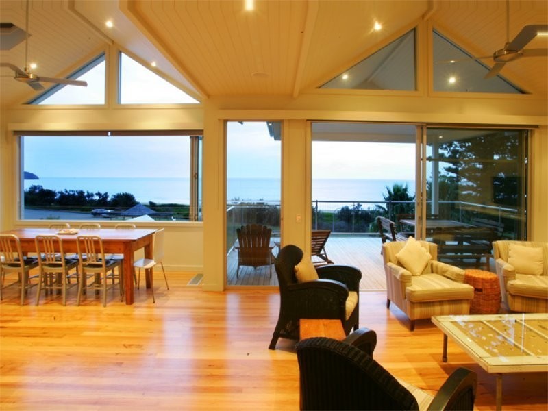 74 Beach Drive, Killcare NSW 2257