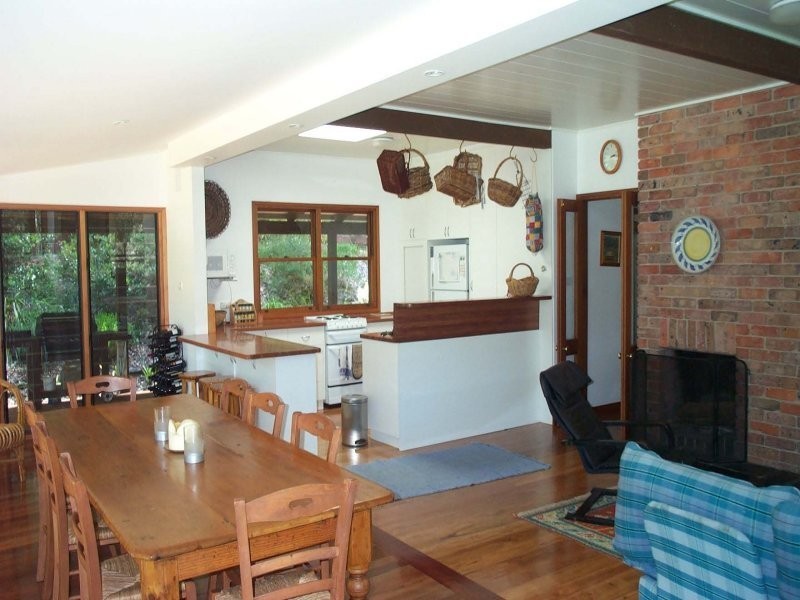 313 The Scenic Rd, Macmasters Beach NSW 2251