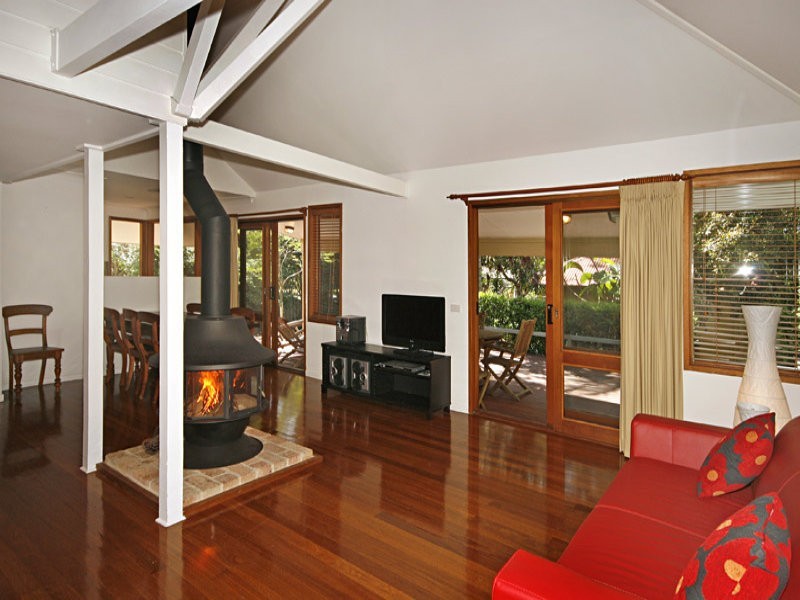 16 Three Points Avenue, Macmasters Beach NSW 2251