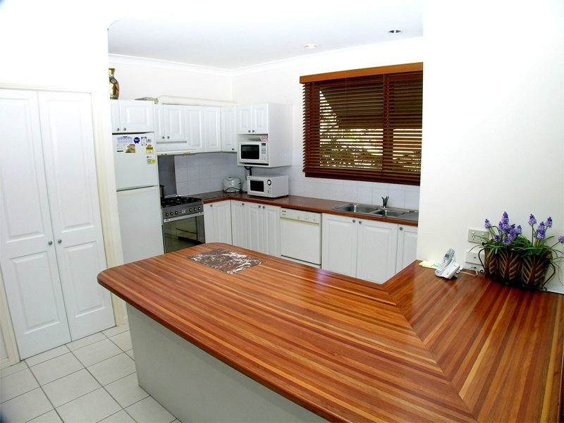 11 Village Road, Saratoga NSW 2251