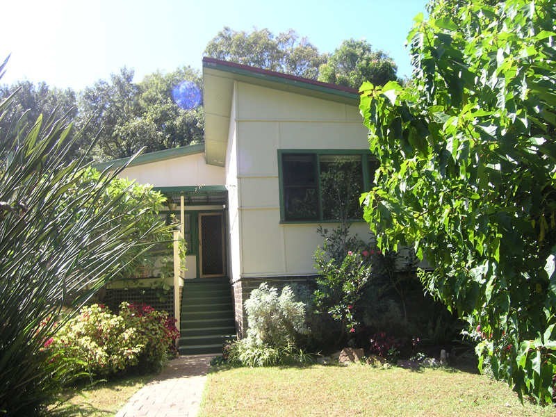 12 Maitland Bay Drive, Killcare Heights NSW 2257