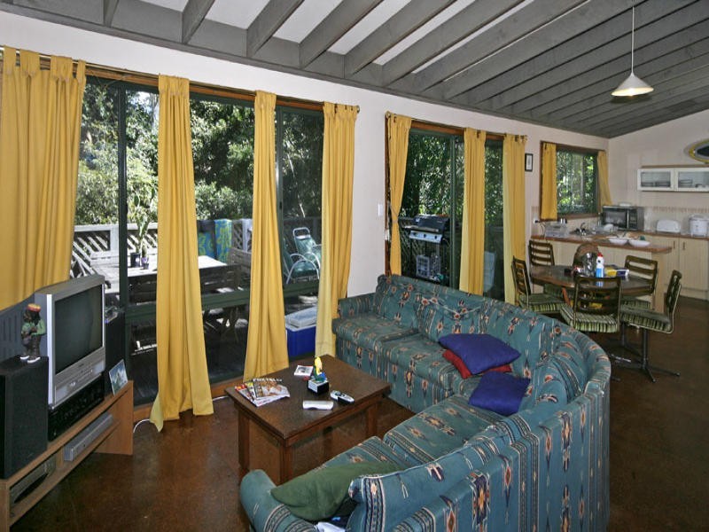 6 Tungarra Parade, Macmasters Beach NSW 2251