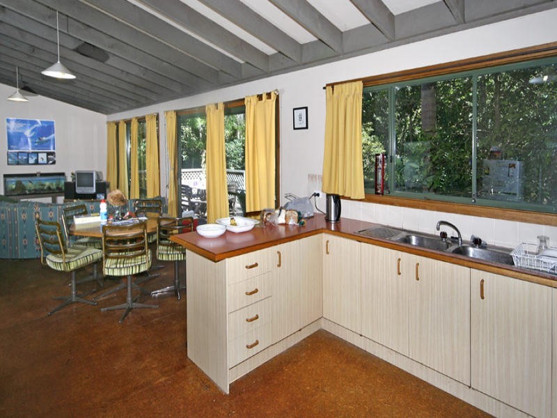 6 Tungarra Parade, Macmasters Beach NSW 2251