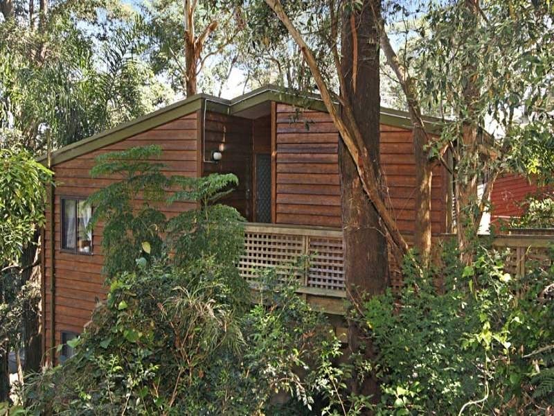 9 Easter Parade, North Avoca NSW 2260