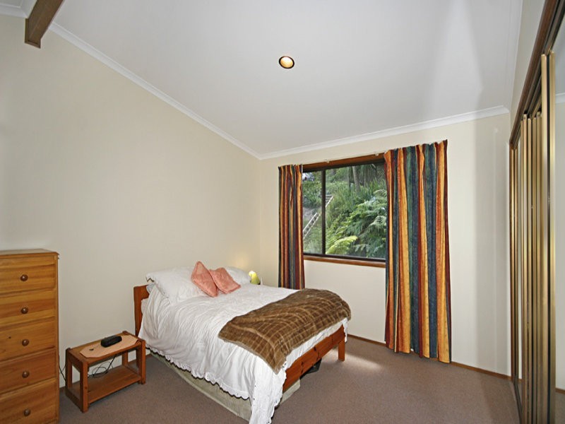 9 Easter Parade, North Avoca NSW 2260