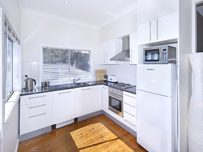 90 Araluen Drive, Hardys Bay NSW 2257